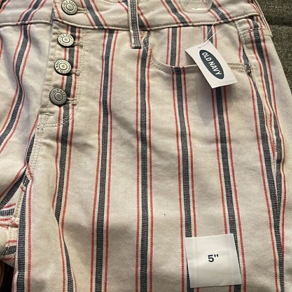 Old Navy | Mid Rise Stripe Jean Short - Picture 4 of 5